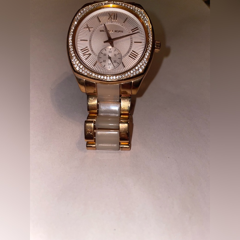 rose gold michael kors watch - Picture 3 of 6